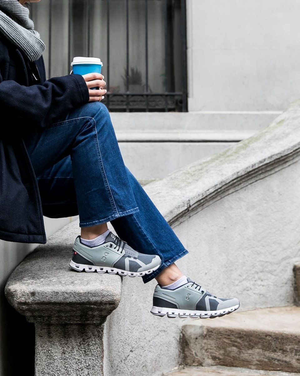 Fit rules that make running shoes with jeans men look sharp