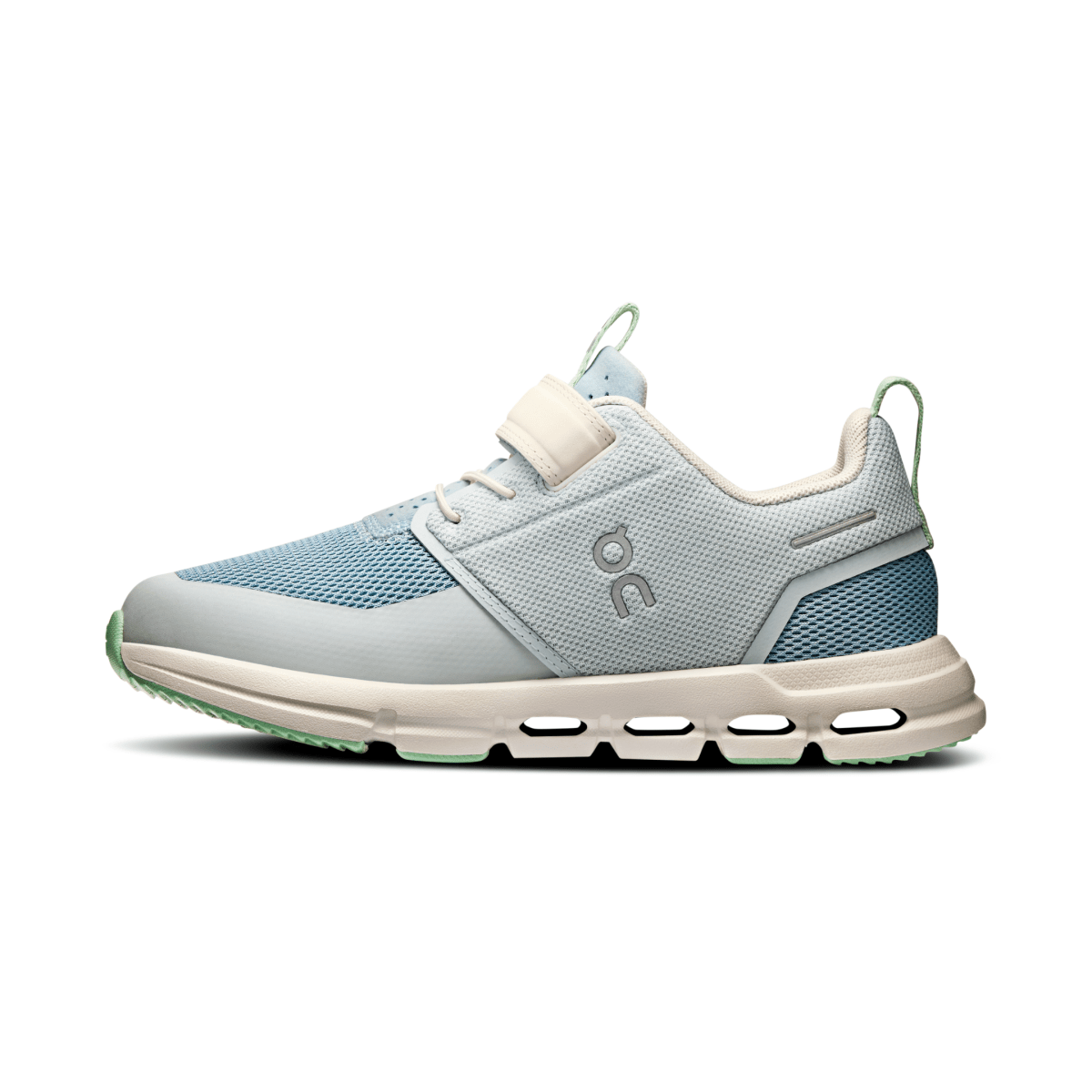 On Running Kid's (Preschool) Cloud Play Arctic/Ivory - 1091725 - Tip Top Shoes of New York