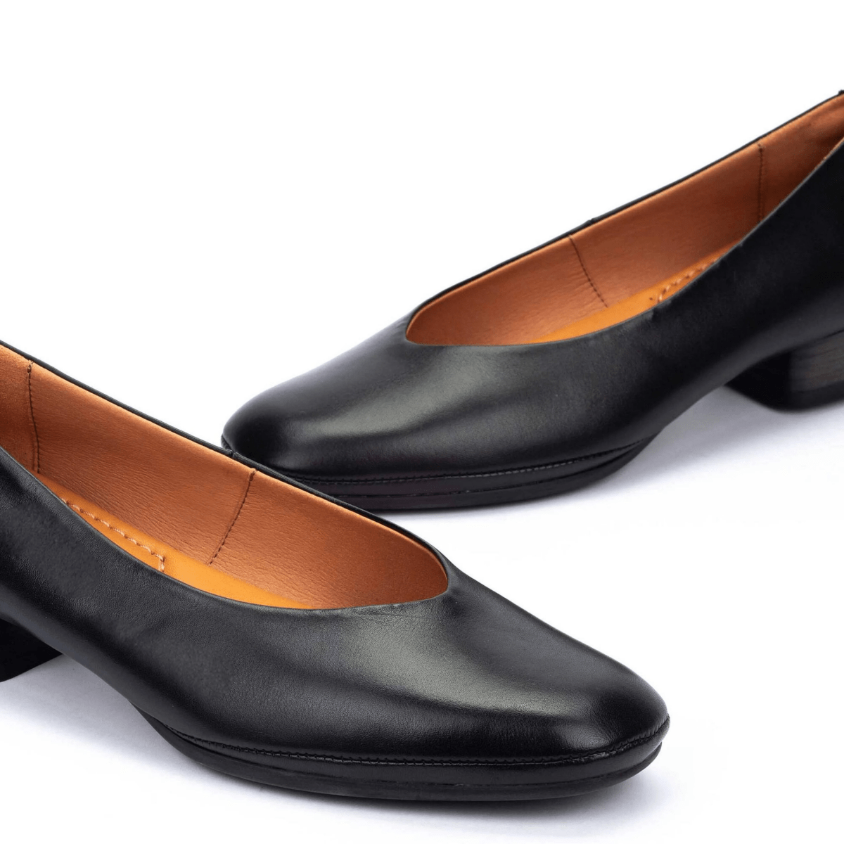 Pikolinos Women's Ubeda Black Leather - 9033904 - Tip Top Shoes of New York