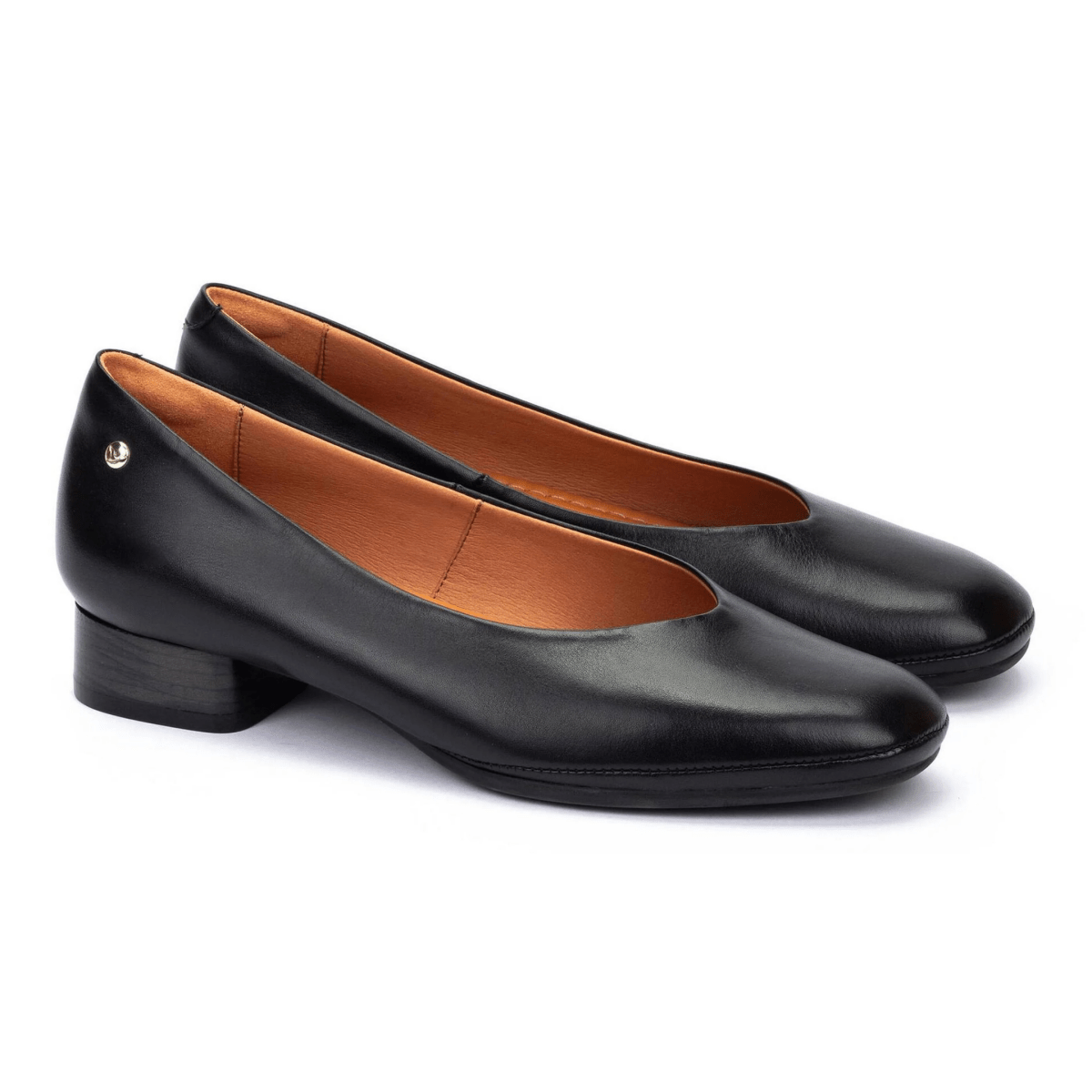 Pikolinos Women's Ubeda Black Leather - 9033904 - Tip Top Shoes of New York